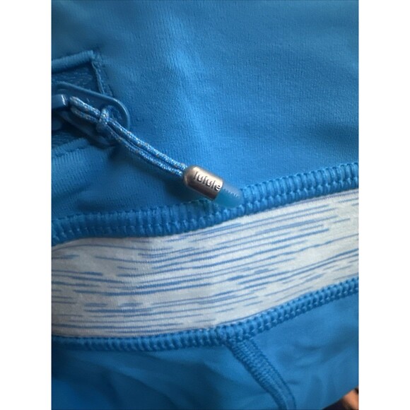 Lululemon Athletica Neon Blue Grey Detail Crop Leggings Zipper Back Pocket Sz 4, - Picture 8 of 8
